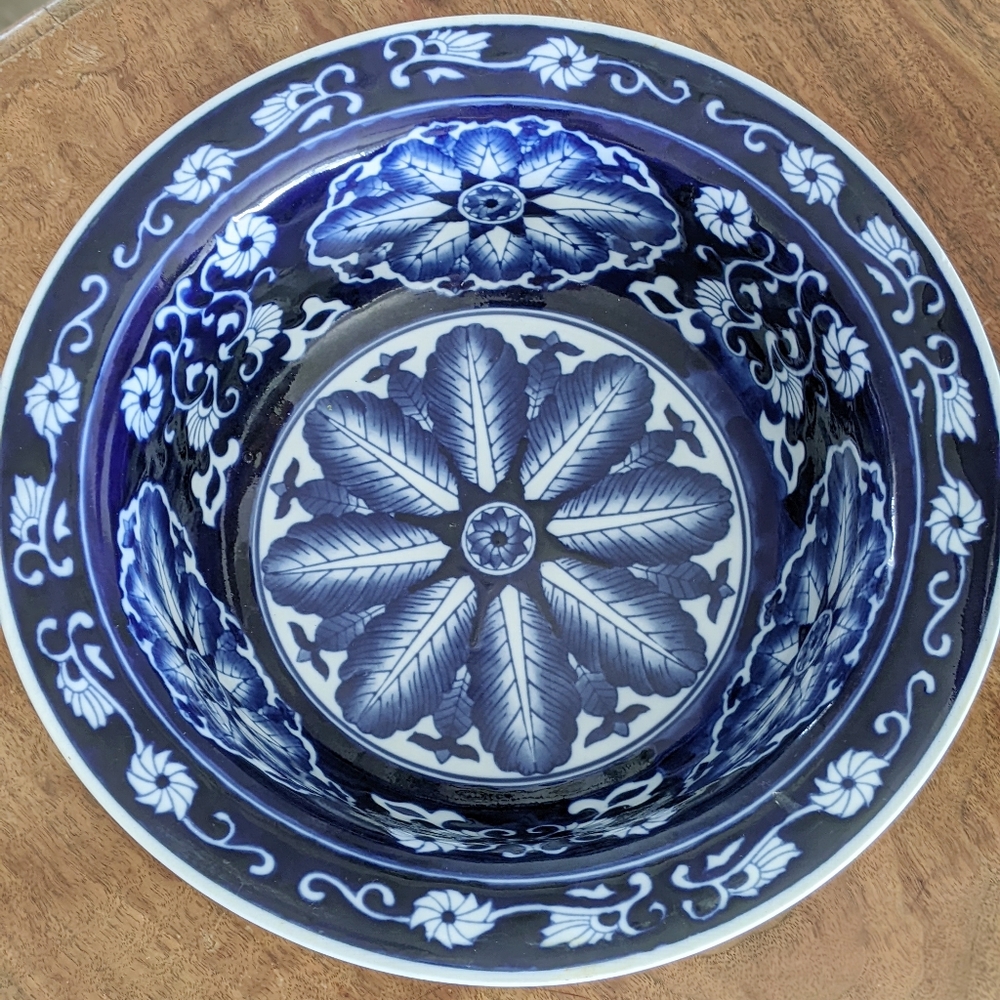 1960s Large Bombay Blue & White Flowered Design Porcelain With Cast Iron Base